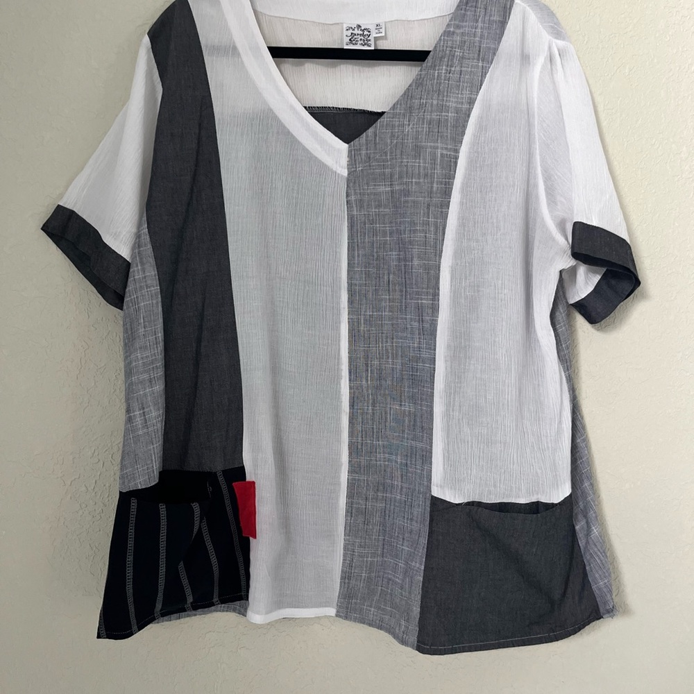 Parsley & Sage White Black Red Gray Color Block Funky Pockets Shirt Top XL